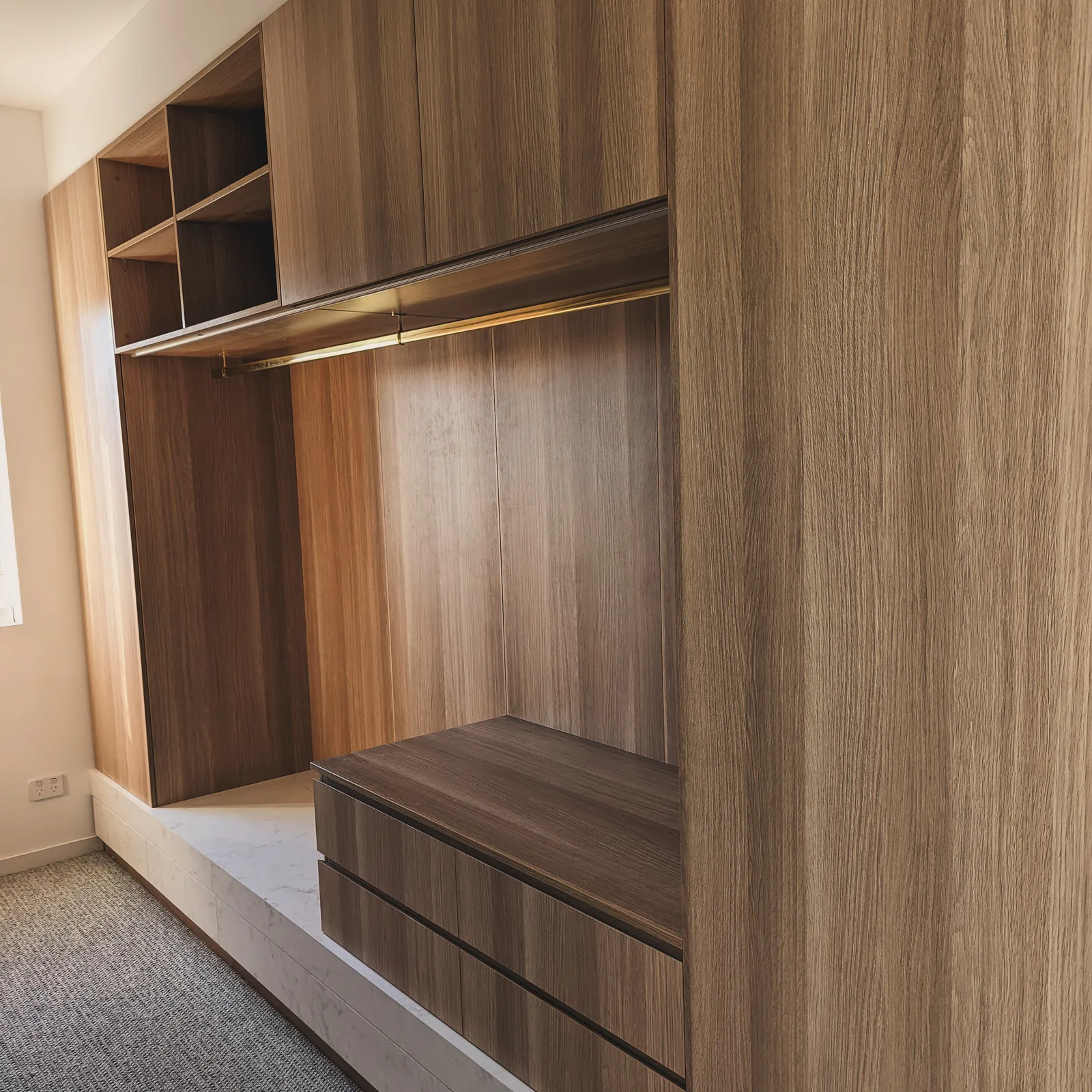 Open oak robe with hanging rail and drawers